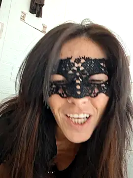 EmySkinny85 online show from 11/18/25, 03:15