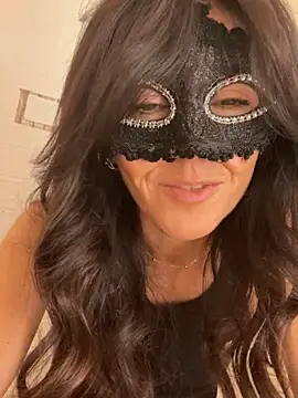 EmySkinny85 online show from 12/15/25, 10:54