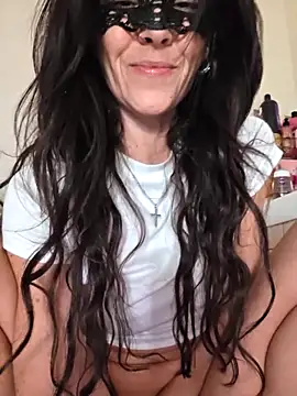 EmySkinny85 online show from 04/01/26, 07:33