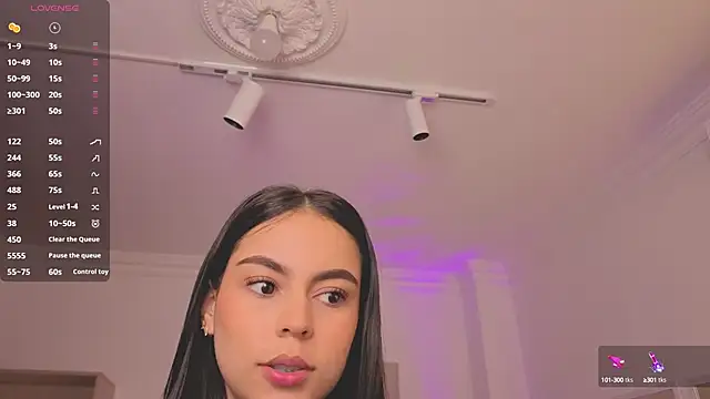 Snapshot of Aleejaa__ chatting on 09/30/25, 12:11 Aleejaa online show from 09/30/25, 12:11