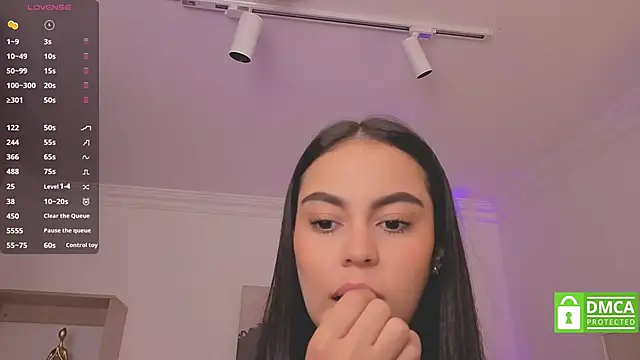 Snapshot of Aleejaa__ chatting on 10/04/25, 11:45 Aleejaa online show from 10/04/25, 11:45