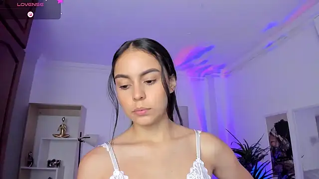 Snapshot of Aleejaa__ chatting on 03/17/25, 02:45 Aleejaa online show from 03/17/25, 02:45