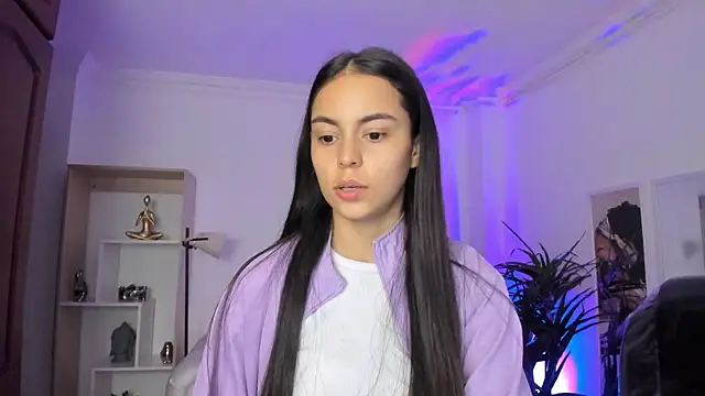 Snapshot of Aleejaa__ chatting on 03/18/25, 11:22 Aleejaa online show from 03/18/25, 11:22