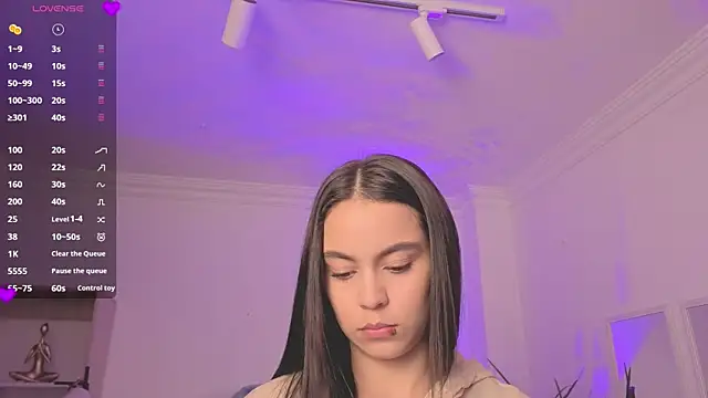 Aleejaa   online show from 04/28/26, 11:25