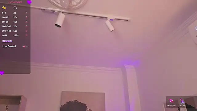 Snapshot of Aleejaa__ chatting on 10/24/25, 11:31 Aleejaa online show from 10/24/25, 11:31