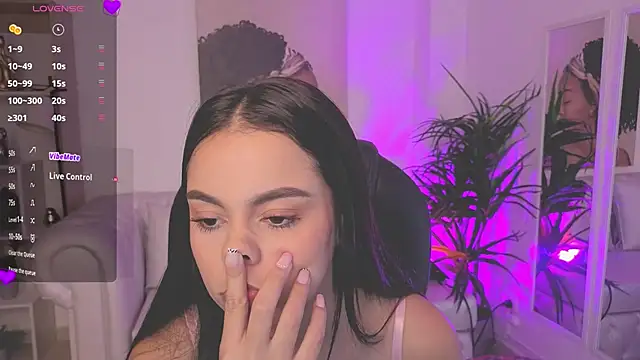 Snapshot of Aleejaa__ chatting on 11/12/25, 12:09 Aleejaa online show from 11/12/25, 12:09