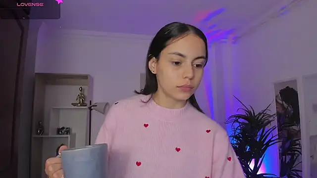 Snapshot of Aleejaa__ chatting on 03/20/25, 11:27 Aleejaa online show from 03/20/25, 11:27