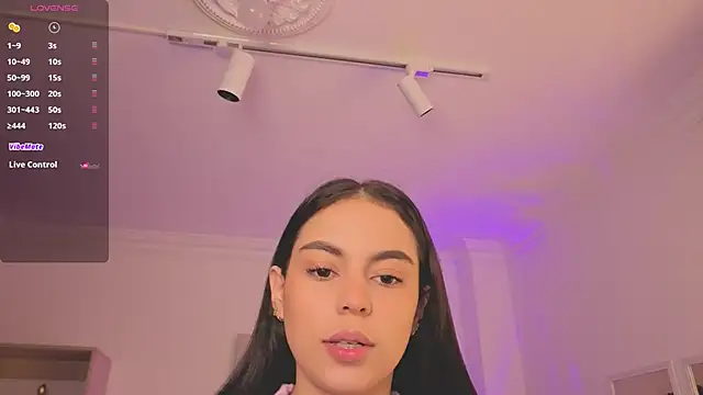 Snapshot of Aleejaa__ chatting on 10/23/25, 11:42 Aleejaa online show from 10/23/25, 11:42