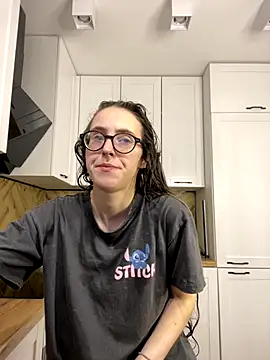 Snapshot of MartiniiSelenna chatting on 09/30/25, 05:57 MartiniiSelenna online show from 09/30/25, 05:57