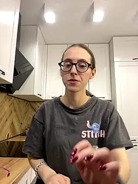 Snapshot of MartiniiSelenna chatting on 09/17/25, 05:53 MartiniiSelenna online show from 09/17/25, 05:53