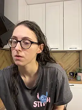 Snapshot of MartiniiSelenna chatting on 11/30/25, 06:58 MartiniiSelenna online show from 11/30/25, 06:58