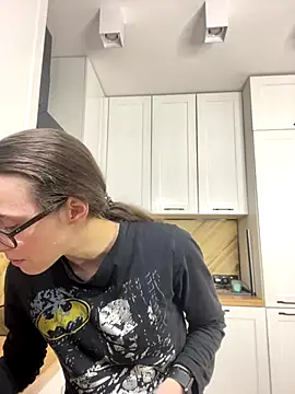 Snapshot of MartiniiSelenna chatting on 10/14/25, 05:52 MartiniiSelenna online show from 10/14/25, 05:52