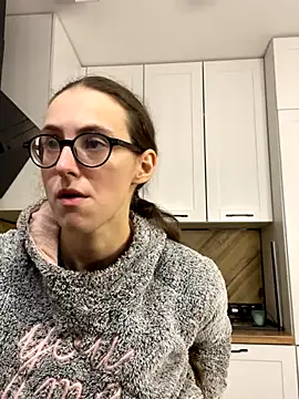 Snapshot of MartiniiSelenna chatting on 10/03/25, 05:42 MartiniiSelenna online show from 10/03/25, 05:42