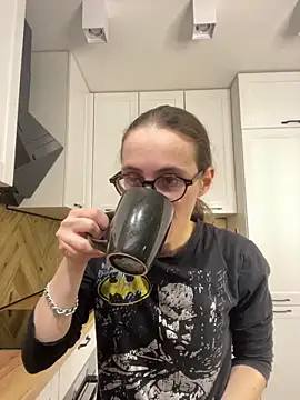 Snapshot of MartiniiSelenna chatting on 10/17/25, 05:55 MartiniiSelenna online show from 10/17/25, 05:55