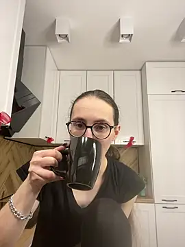 MartiniiSelenna online show from 01/11/26, 06:42