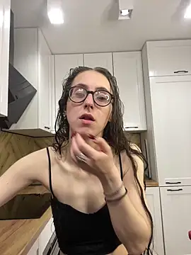 Snapshot of MartiniiSelenna chatting on 09/19/25, 05:55 MartiniiSelenna online show from 09/19/25, 05:55