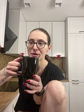 MartiniiSelenna online show from 04/15/26, 05:46