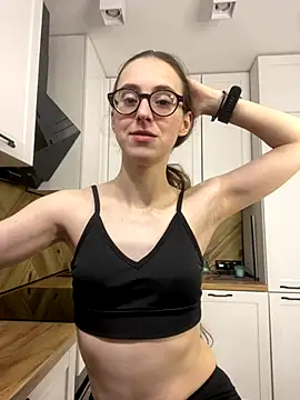 Snapshot of MartiniiSelenna chatting on 10/18/25, 05:53 MartiniiSelenna online show from 10/18/25, 05:53