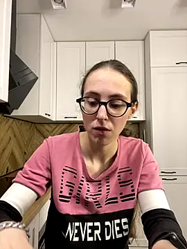 Snapshot of MartiniiSelenna chatting on 09/20/25, 05:56 MartiniiSelenna online show from 09/20/25, 05:56