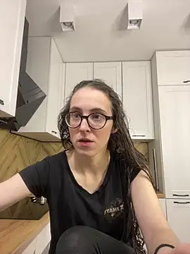 Snapshot of MartiniiSelenna chatting on 10/22/25, 06:02 MartiniiSelenna online show from 10/22/25, 06:02