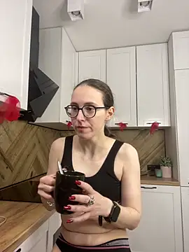 MartiniiSelenna online show from 04/05/26, 05:47