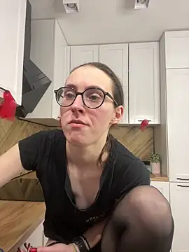 MartiniiSelenna online show from 04/11/26, 07:45