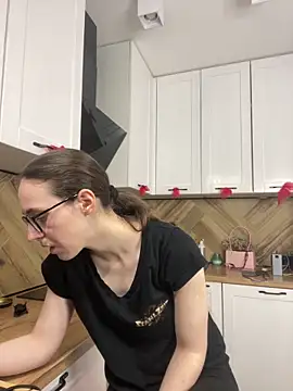 MartiniiSelenna online show from 03/25/26, 06:46