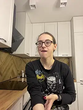 Snapshot of MartiniiSelenna chatting on 10/12/25, 05:53 MartiniiSelenna online show from 10/12/25, 05:53