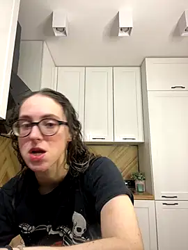 Snapshot of MartiniiSelenna chatting on 11/14/25, 06:50 MartiniiSelenna online show from 11/14/25, 06:50