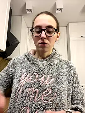 Snapshot of MartiniiSelenna chatting on 10/10/25, 05:41 MartiniiSelenna online show from 10/10/25, 05:41