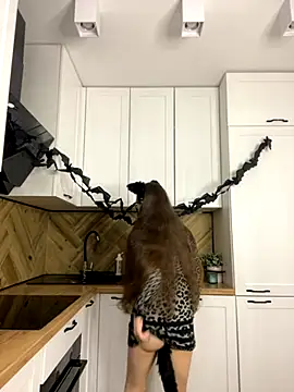 Snapshot of MartiniiSelenna chatting on 10/28/25, 06:56 MartiniiSelenna online show from 10/28/25, 06:56