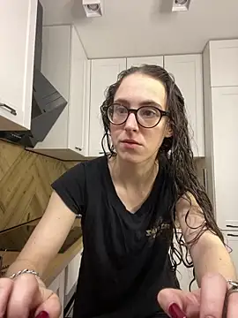 Snapshot of MartiniiSelenna chatting on 10/08/25, 06:04 MartiniiSelenna online show from 10/08/25, 06:04