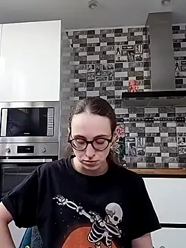 Snapshot of MartiniiSelenna chatting on 03/19/25, 06:35 MartiniiSelenna online show from 03/19/25, 06:35