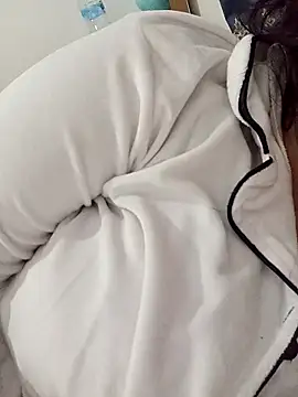 Snapshot of silina-25 chatting on 02/26/26, 06:30 silina-25 online show from 02/26/26, 06:30