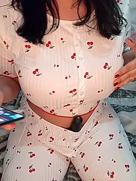 Snapshot of silina-25 chatting on 02/27/26, 11:48 silina-25 online show from 02/27/26, 11:48