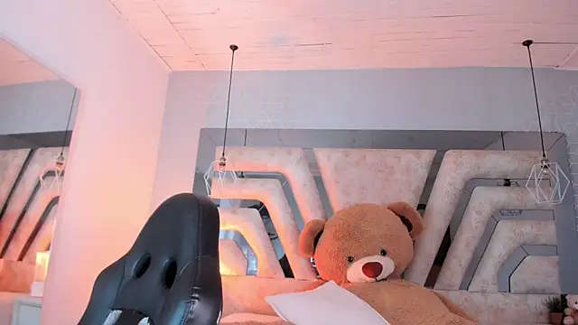 AngelineHeet online show from 06/25/26, 03:37