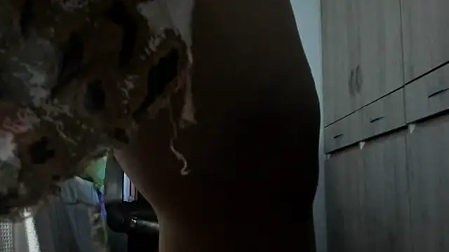 Snapshot of milf_danielaa chatting on 12/28/24, 01:39 milf danielaa online show from 12/28/24, 01:39