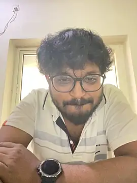 Snapshot of Yours_Teluguboii chatting on 10/17/25, 06:39 Yours Teluguboii online show from 10/17/25, 06:39