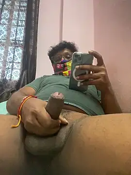 Snapshot of Yours_Teluguboii chatting on 01/30/25, 04:16 Yours Teluguboii online show from 01/30/25, 04:16