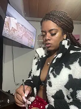 Snapshot of ladyrd1 chatting on 12/21/25, 10:54 ladyrd1 online show from 12/21/25, 10:54