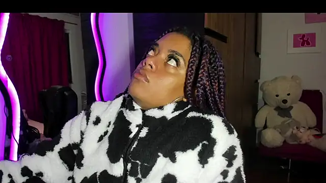 ladyrd1 online show from 11/12/25, 01:43