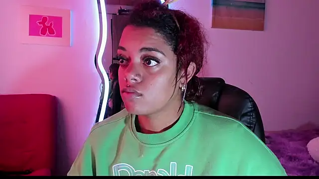 ladyrd1 online show from 09/14/25, 06:52