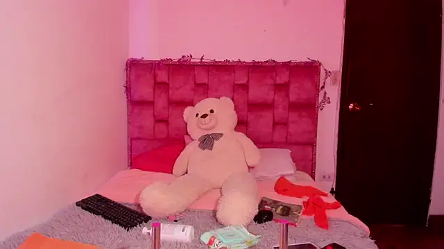 ladyrd1 online show from 03/29/26, 06:42