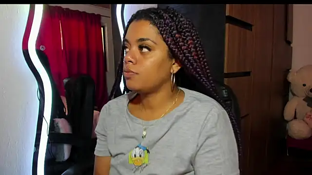 ladyrd1 online show from 11/11/25, 01:39