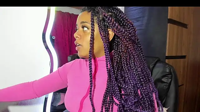 ladyrd1 online show from 11/21/25, 09:36