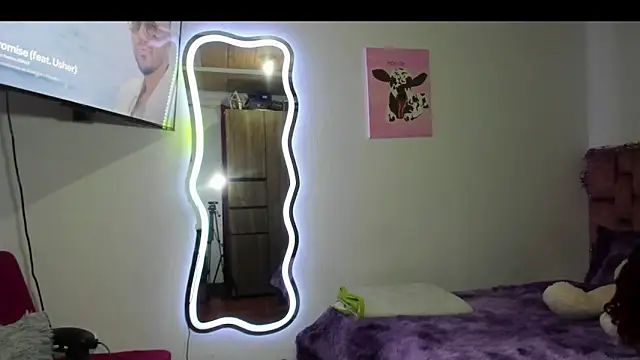 ladyrd1 online show from 11/30/25, 11:16