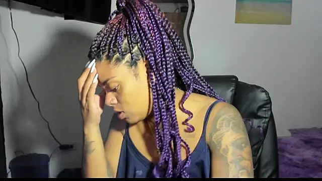 ladyrd1 online show from 10/02/25, 10:46