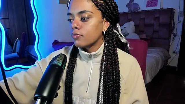 ladyrd1 online show from 03/06/25, 04:41