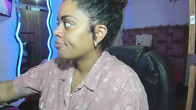 Snapshot of ladyrd1 chatting on 02/28/26, 10:20 ladyrd1 online show from 02/28/26, 10:20