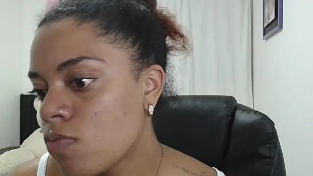ladyrd1 online show from 06/01/26, 03:29